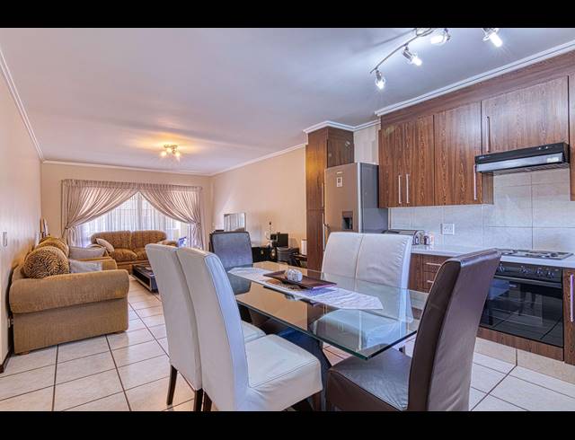 3 BEDROOM APARTMENT TO LET IN MAROELADAL